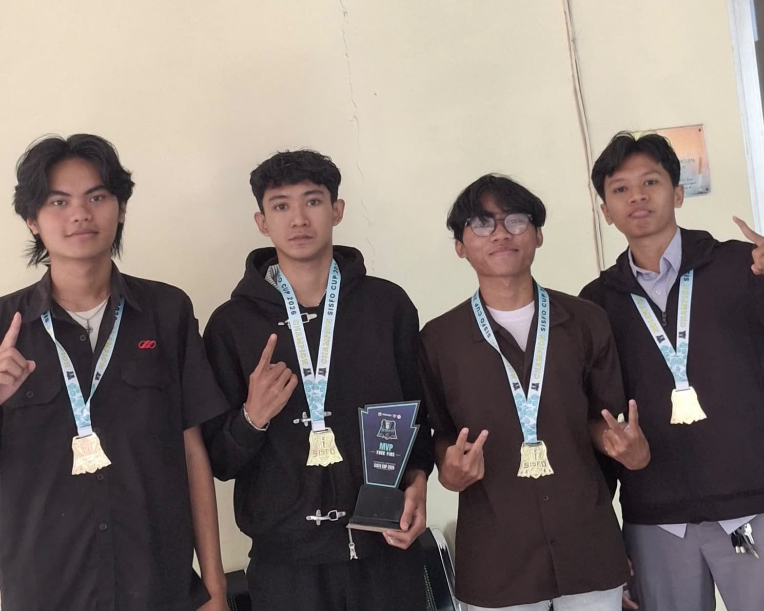 MAHASISWA JEMBER UNJUK GIGI, TEAM GUNUNG FUJI SABET PUCUK TERTINGGI ESPORT FREE FIRE SISFO CUP 2026